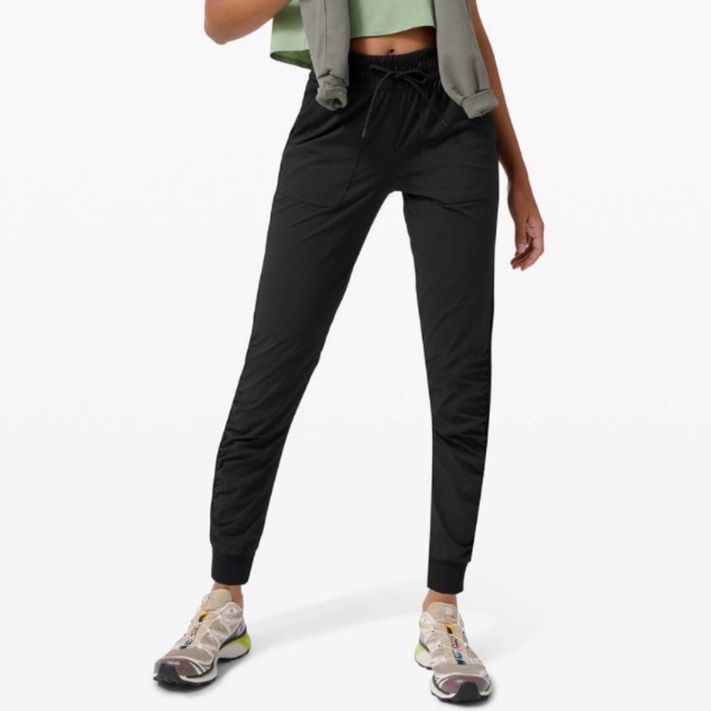 Lululemon Women's Beyond the Studio Jogger 18 Black - Picture 3 of 7